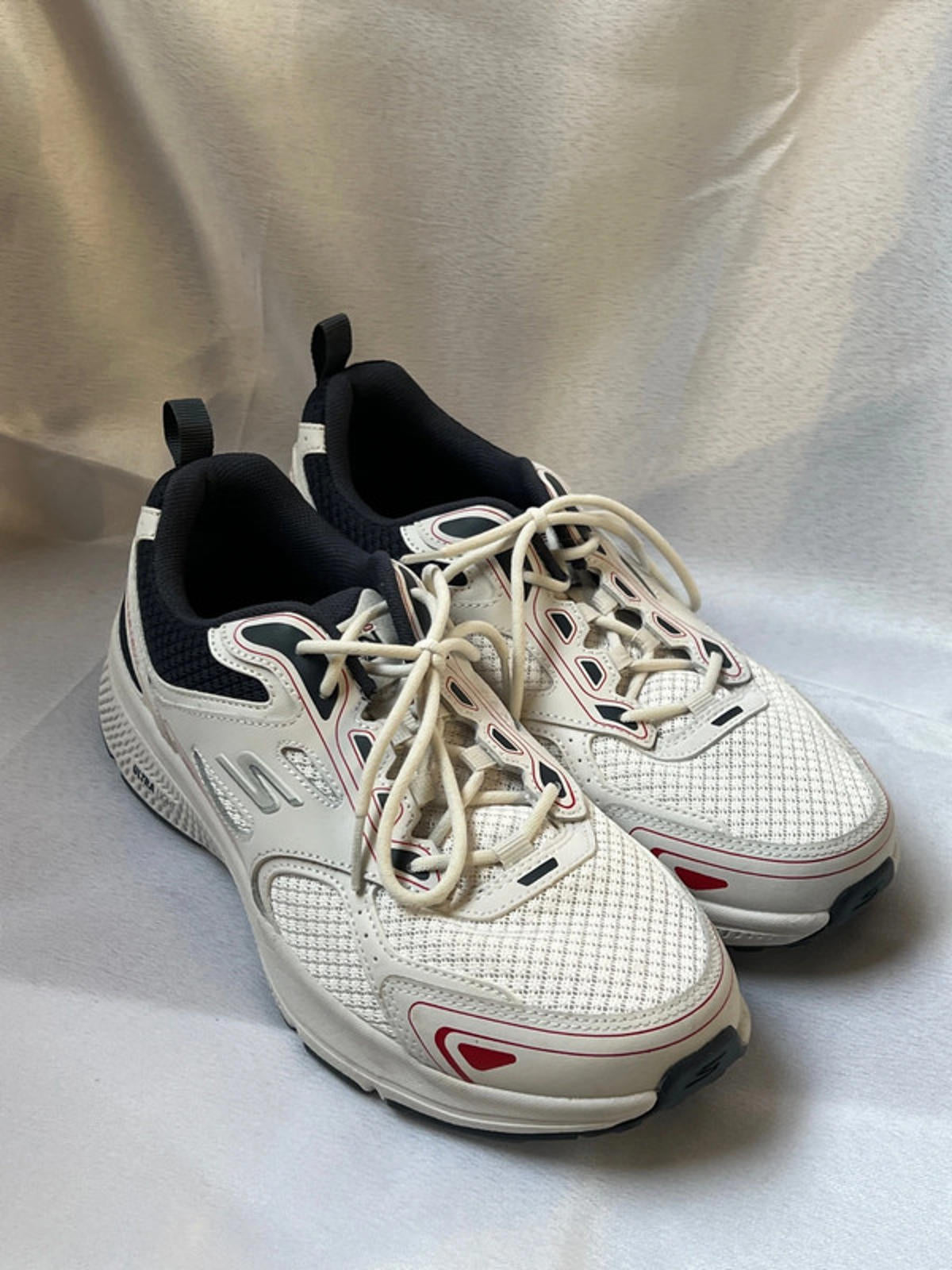 Skechers | Size 7 | Brand New No Tags
