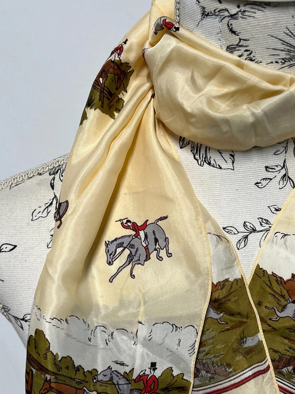 Vintage Ladies Scarf | Equestrian Hunt themed