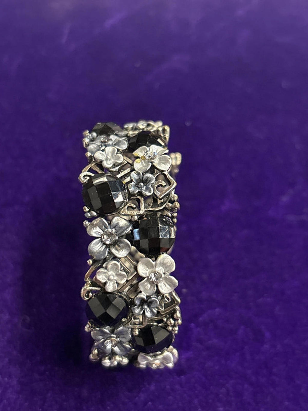 Vintage Floral Bangle | Spring Closure | Black Stones