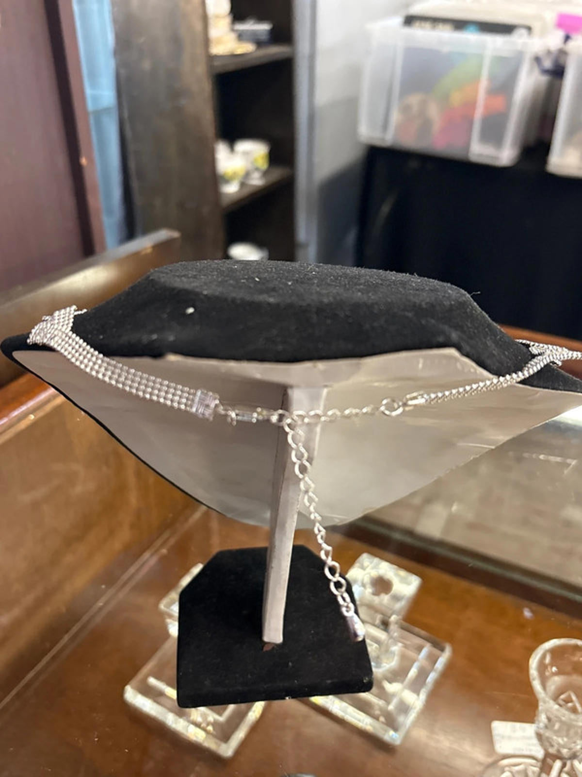 Silver tone pointed necklace