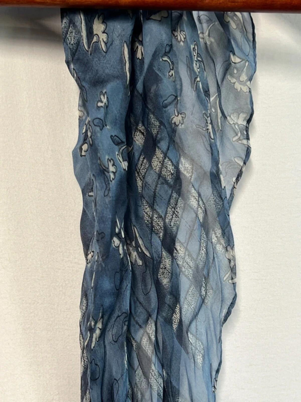 Vintage Style Ladies Scarf | Navy/Blue with check pattern