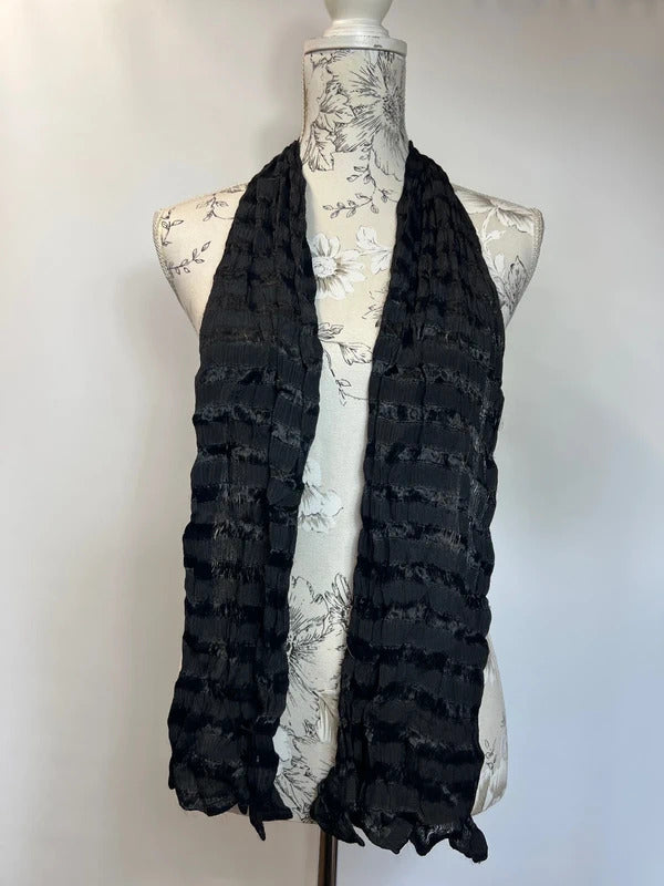 Ladies vintage-style retro scarf | Black textured scarf