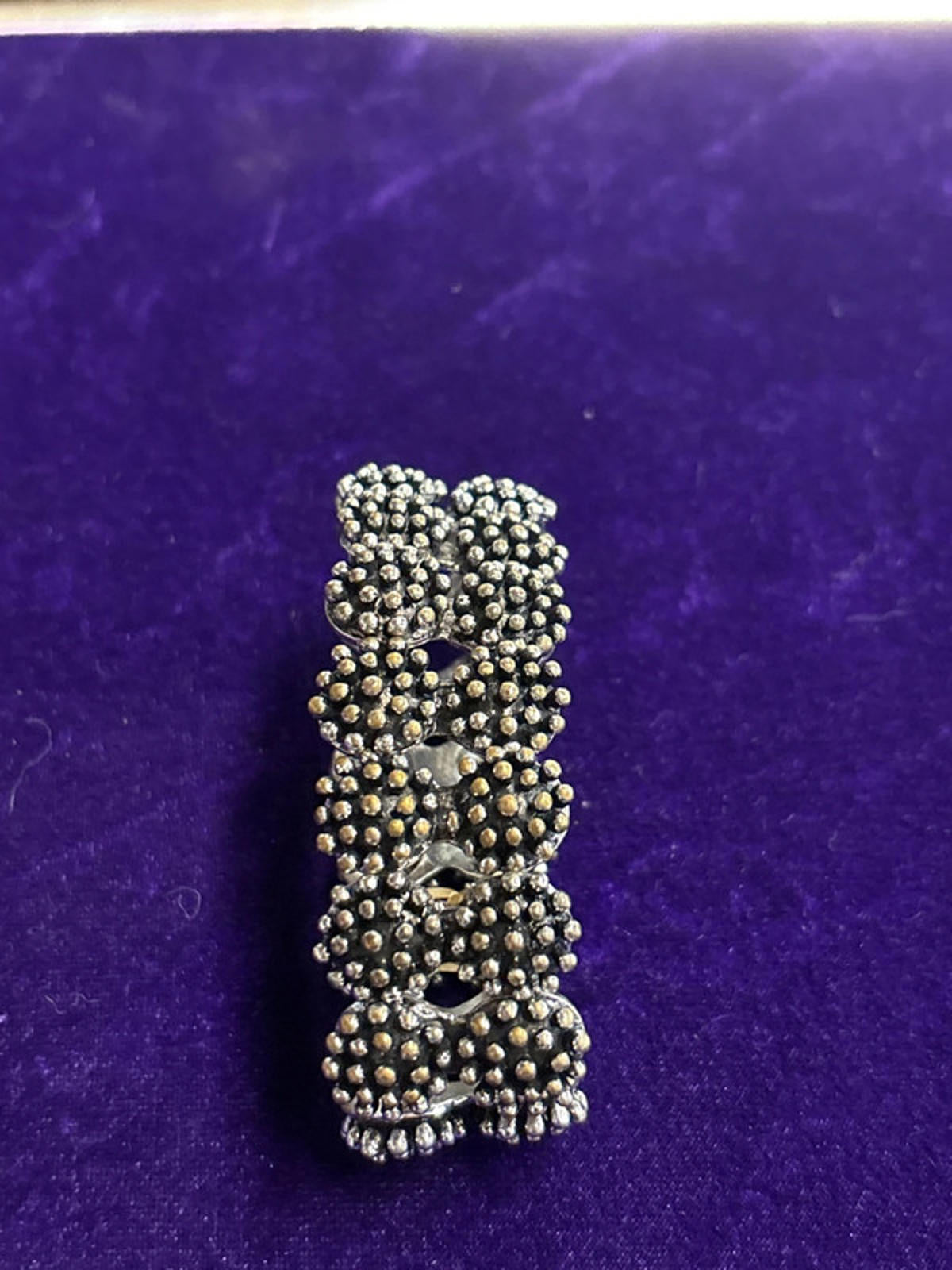 Elasticated vintage metal bangle