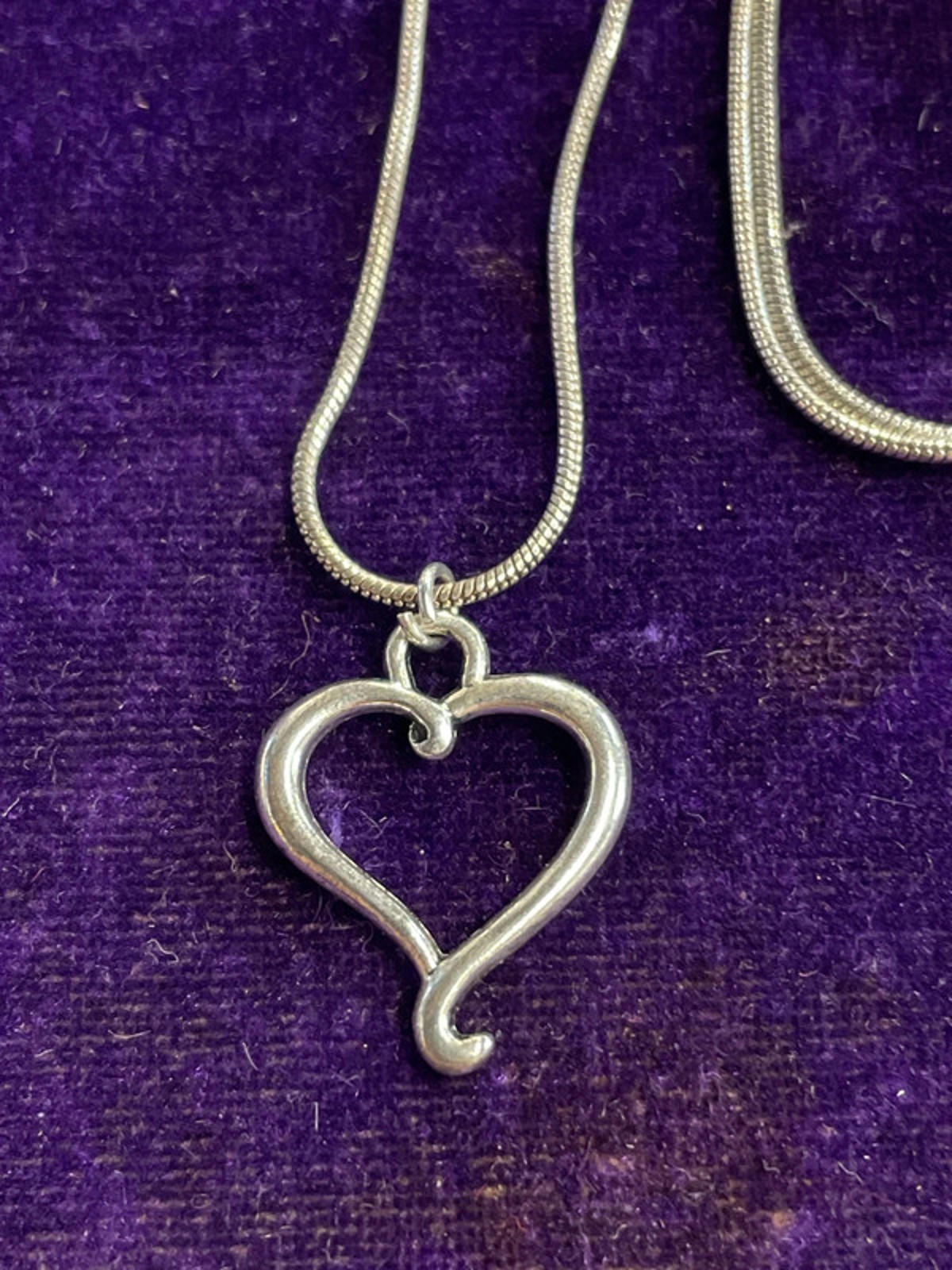925 Sterling Silver | Heart Pendant Necklace | 27cm