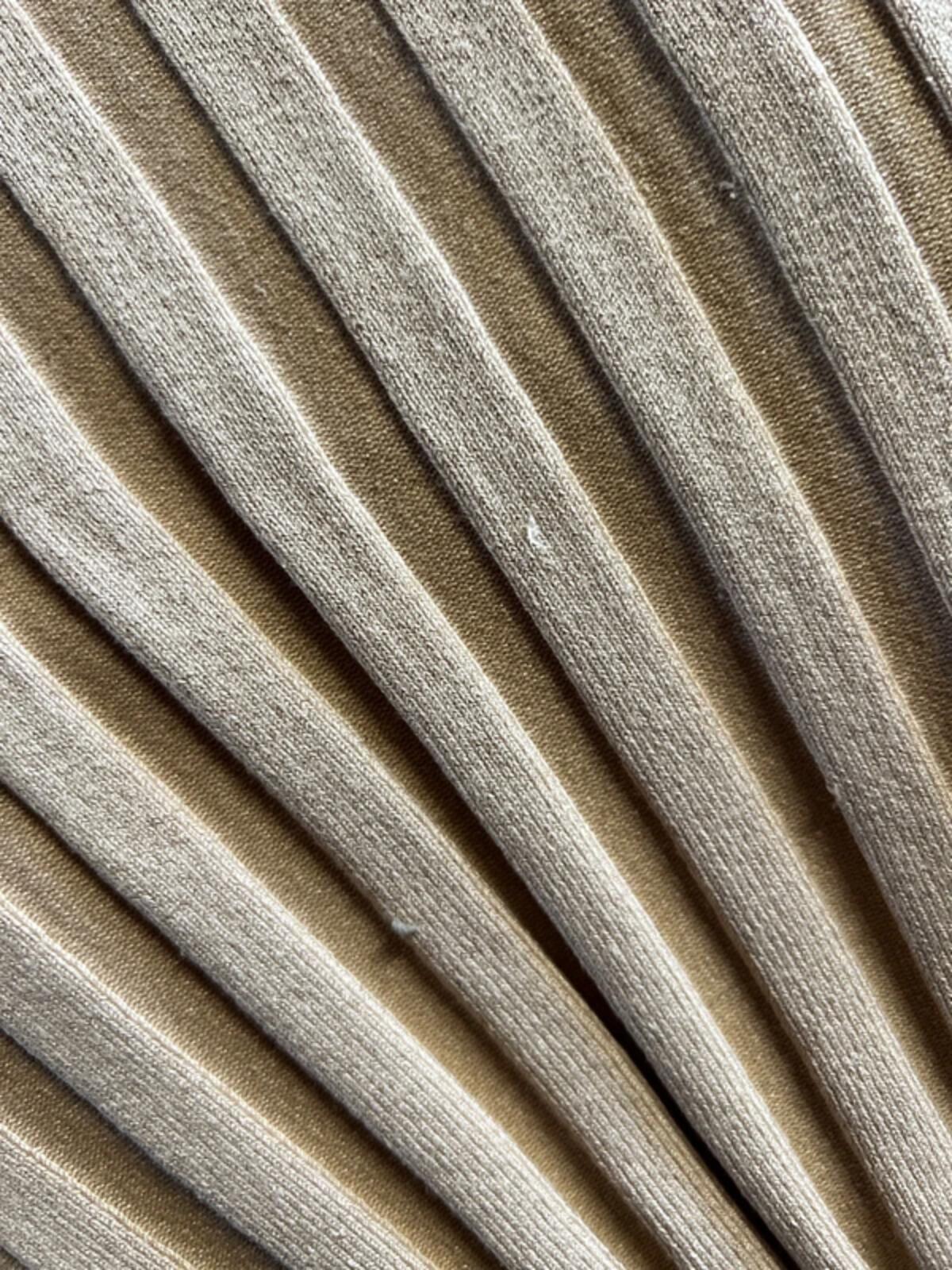 Caractère | M | Beige ribbed t-shirt | Silk/Elastane blend