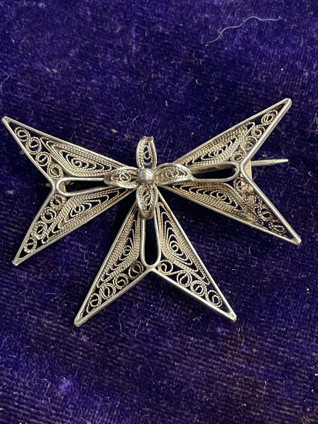 Filigree brooch