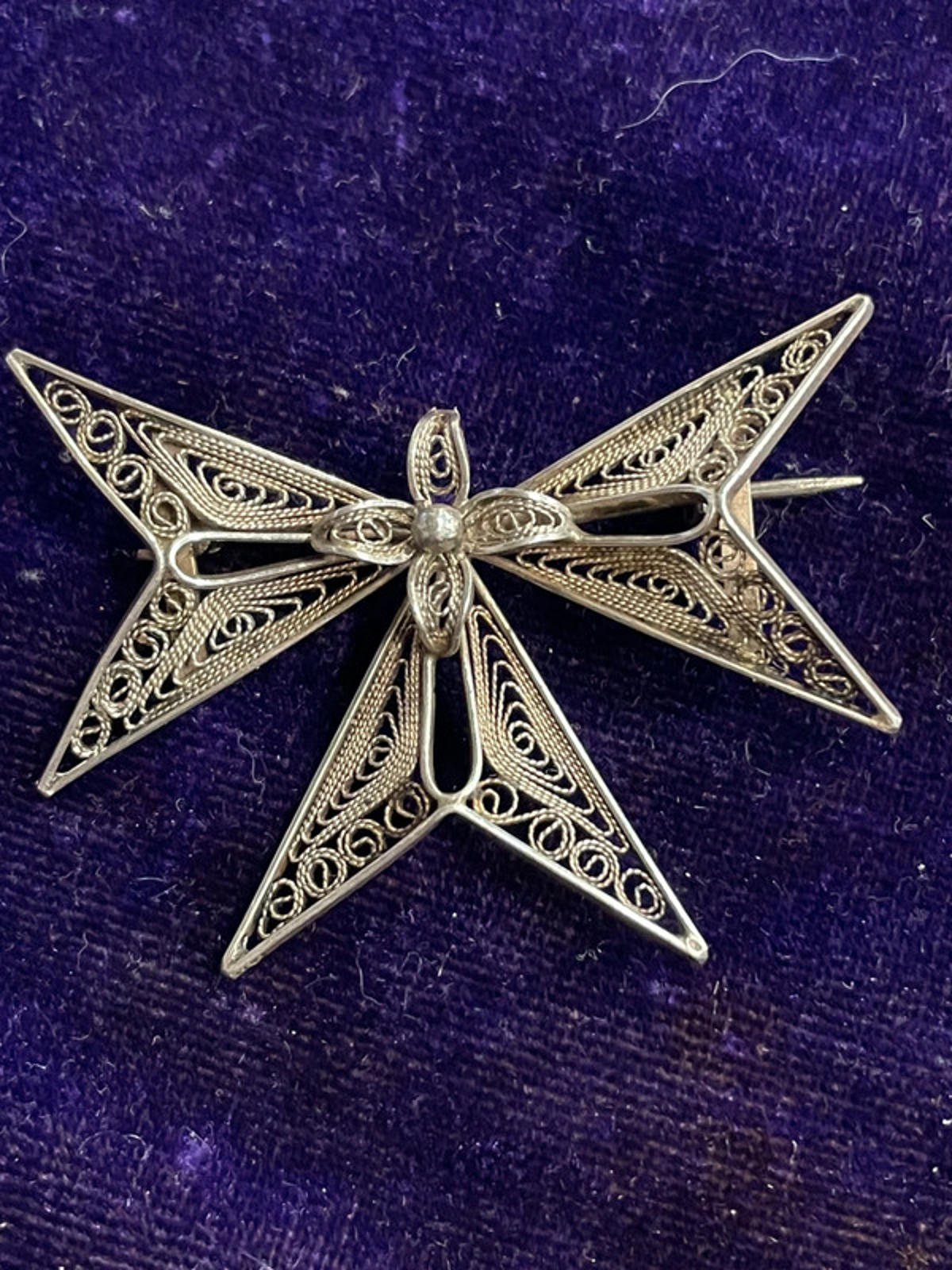 Filigree brooch