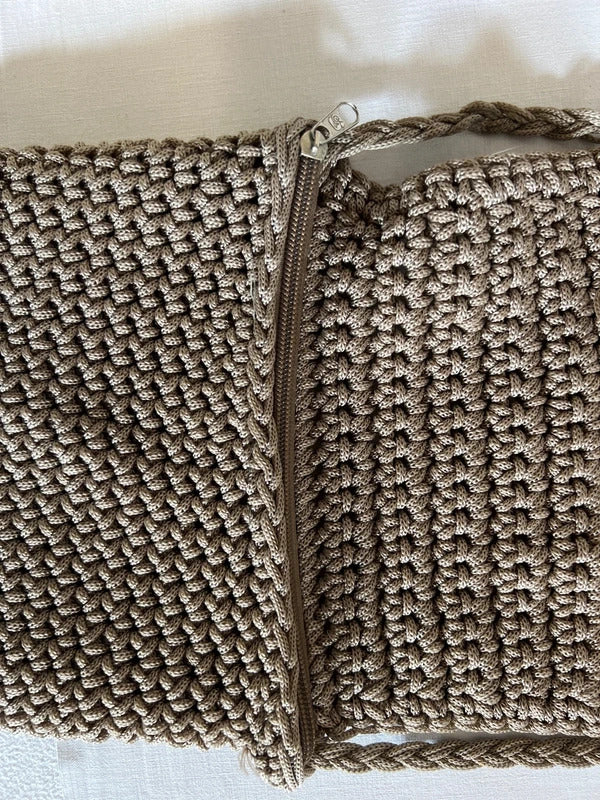 Ladies beige woven/knit style shoulderbag