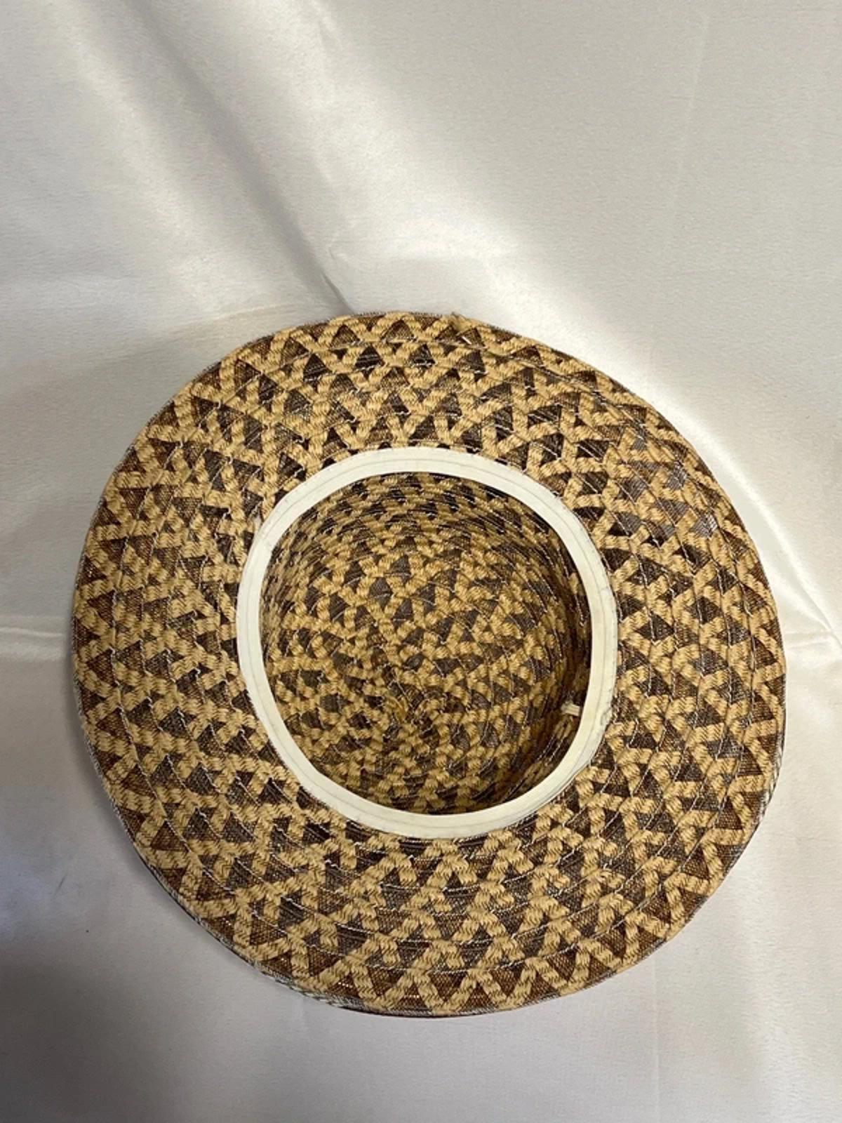 Ladies Shade Hat | Great Condition
