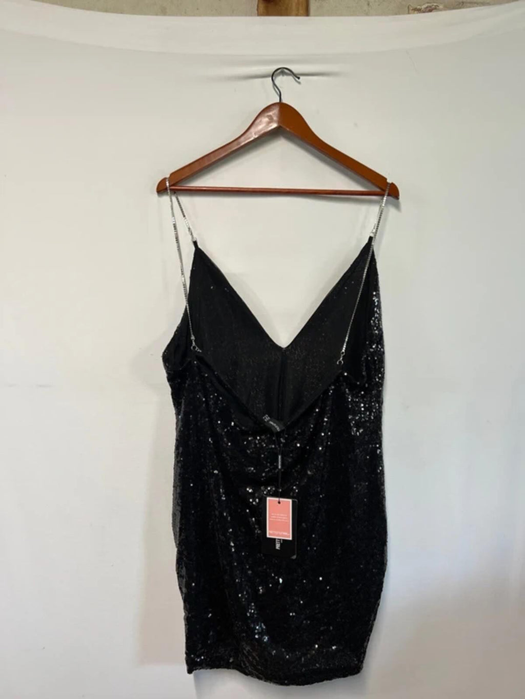 Pretty Little Thing | 16 | Black sequin top with chains