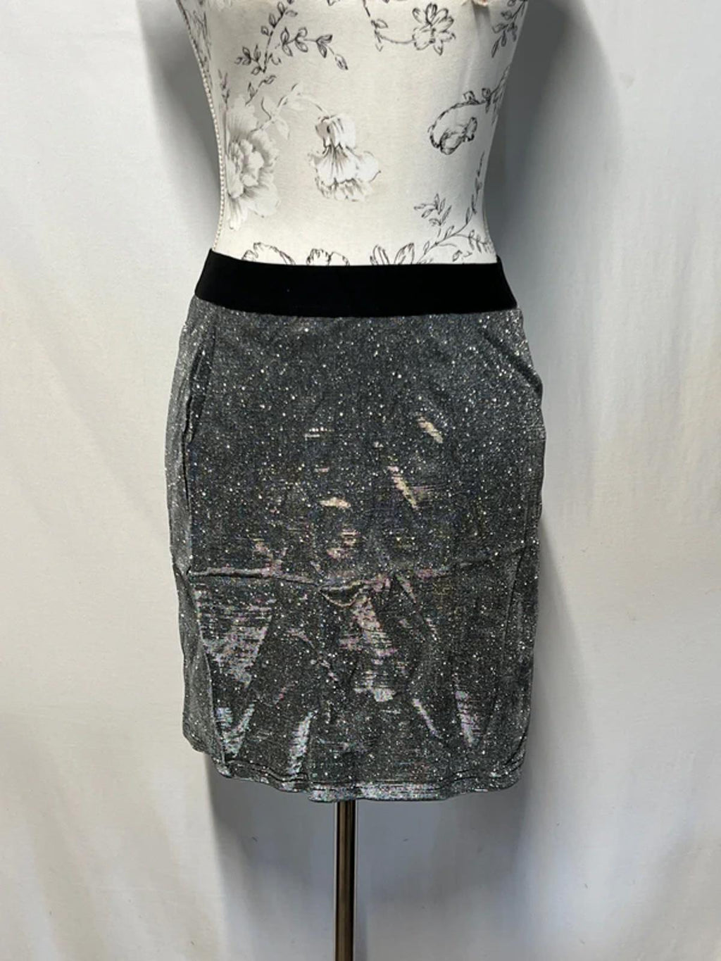 Cherry Koko | L | Silver Glitter Skirt