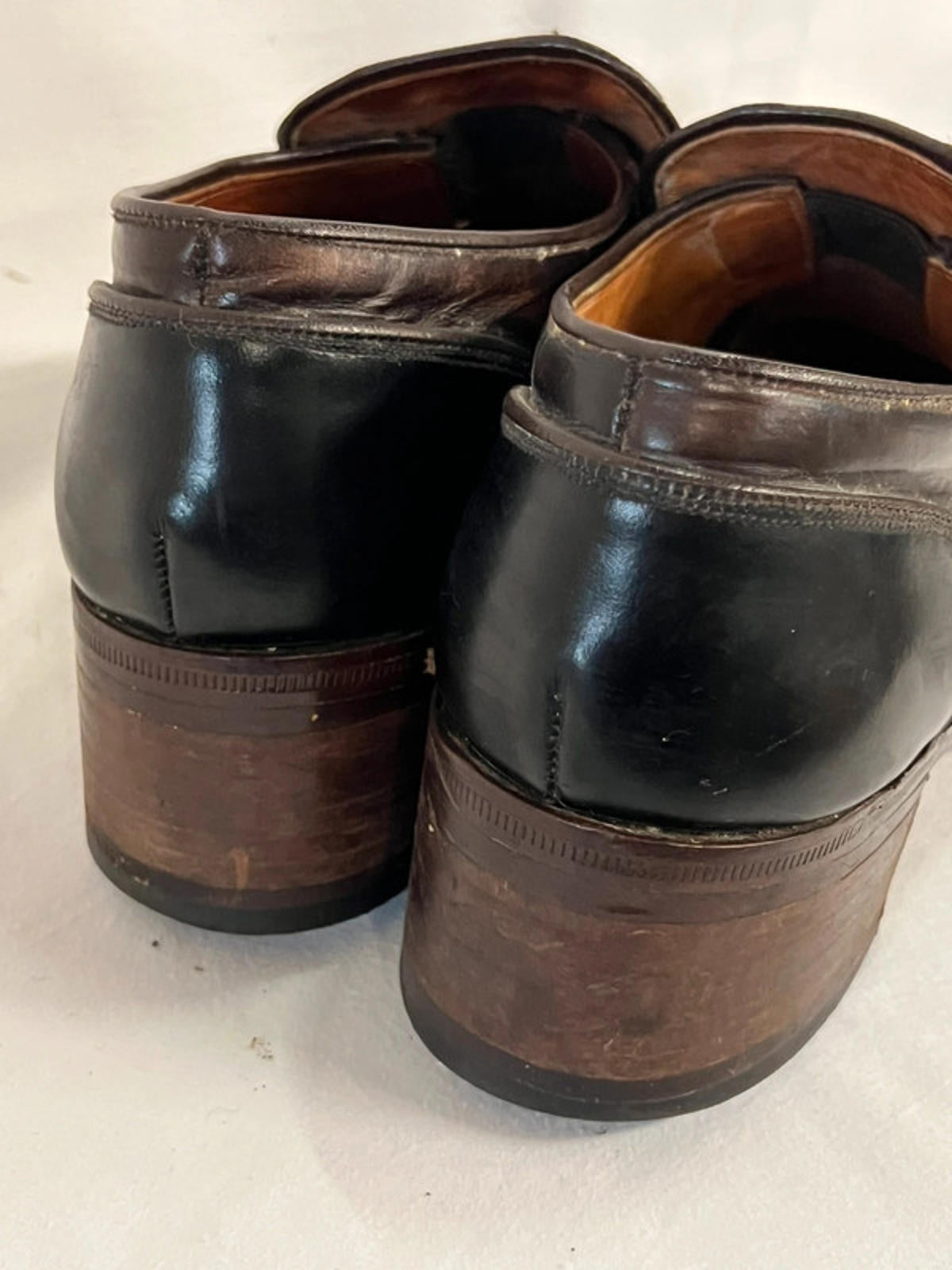 Charles Horrell | 1970’s | 5.5 | Real Leather