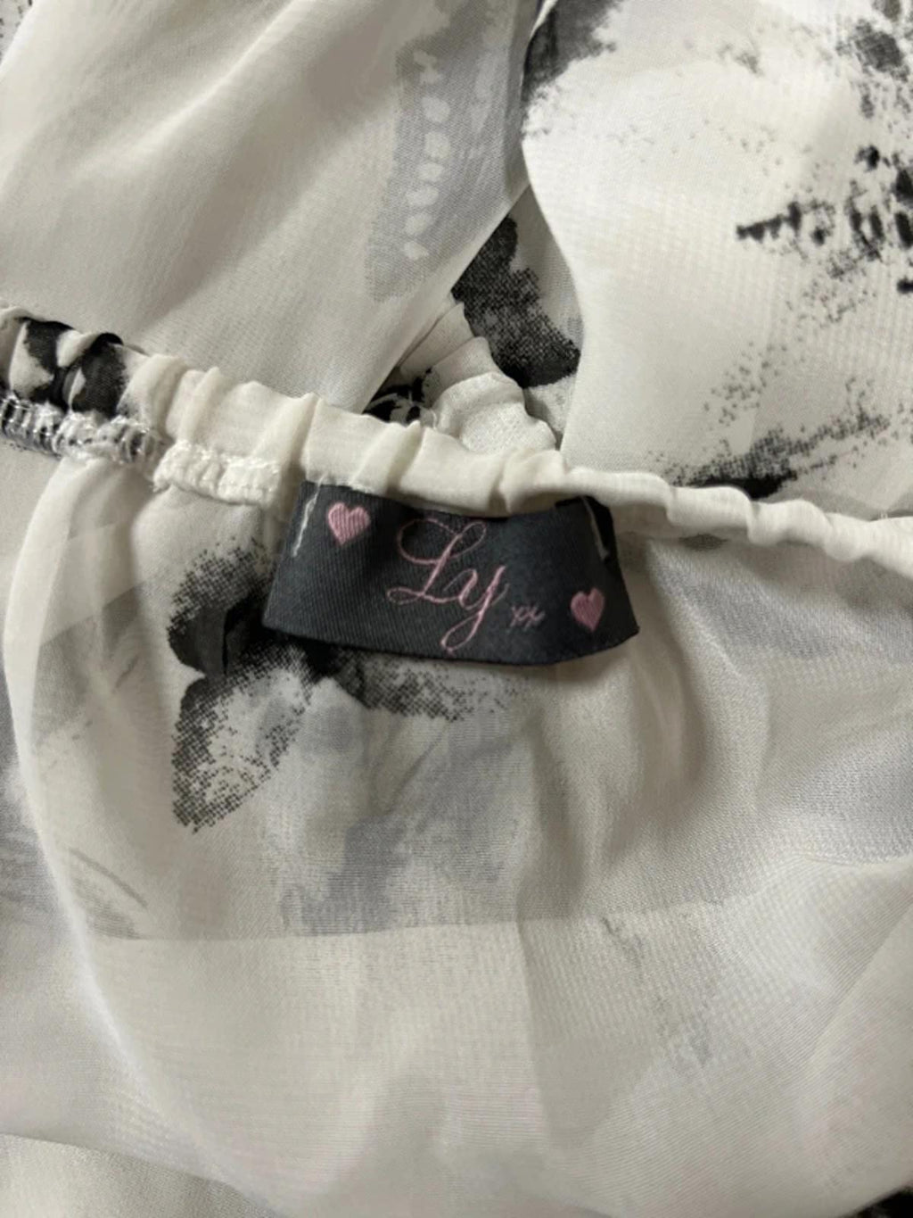 LY | S/M | White Blouse Butterfly Pattern | Very Good