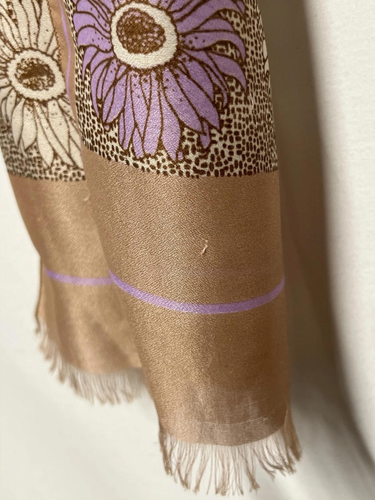 Vintage Scarf/Ascot | Rose /Beige Floral Pattern