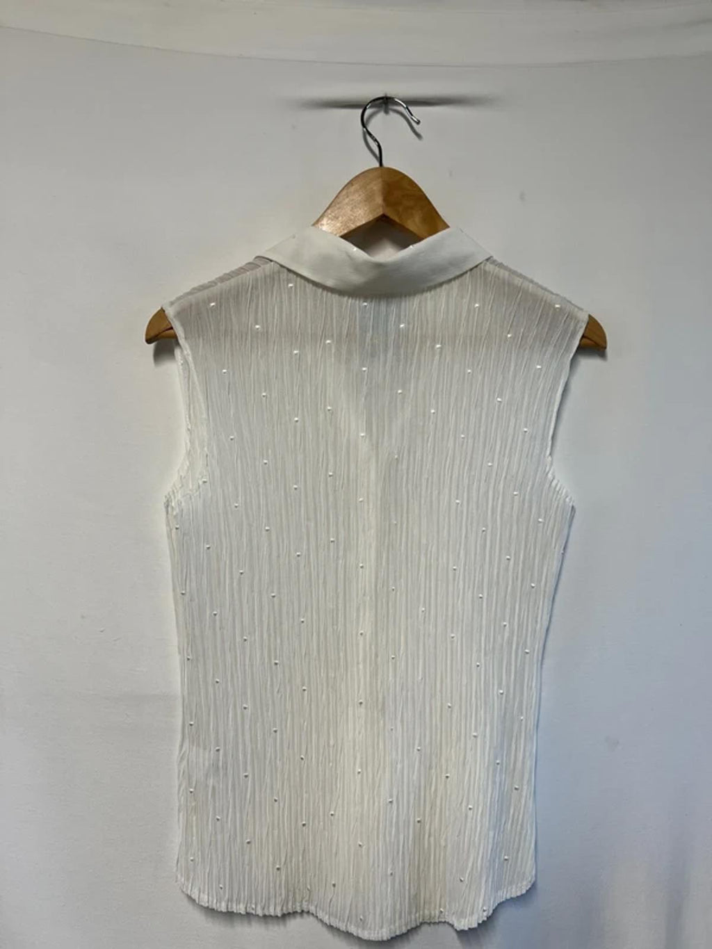 Marks and Spencer’s | 14 | Chic sheer white embroidered classic vest/blouse
