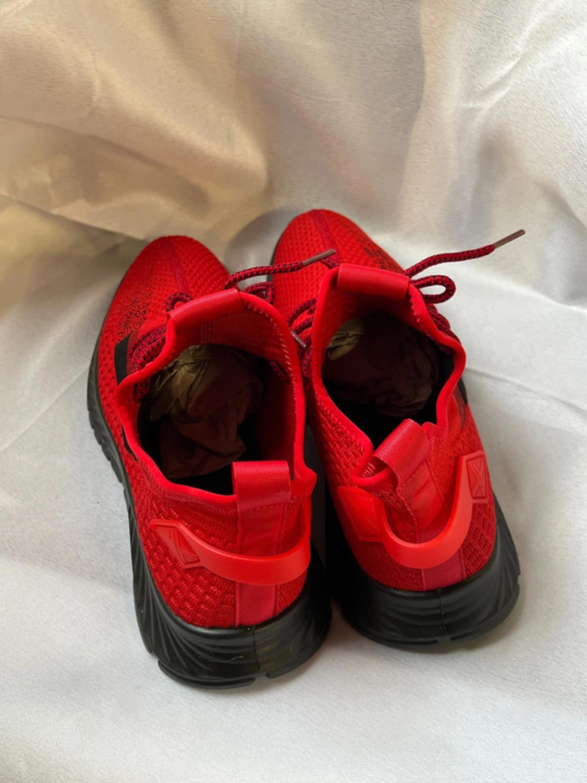 51000 | Red Trainers | Size 8
