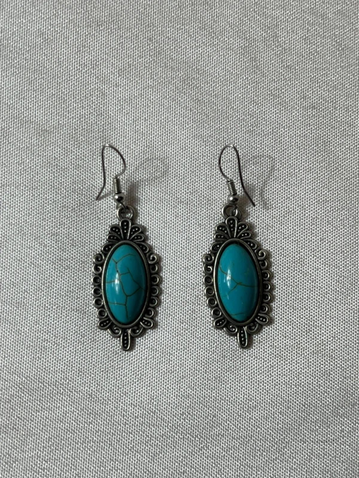 Vintage Styled | Oval Turquoise Stone Drop Earrings|  Silver Tone