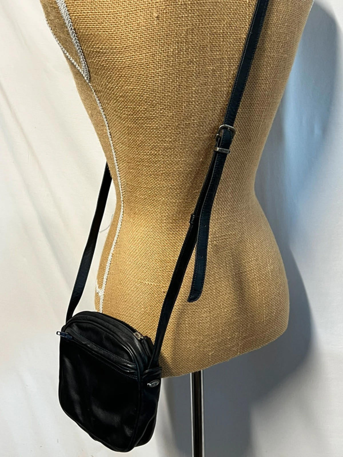 Vintage Enny Shoulderbag | Black Soft Italian Leather Shoulderbag