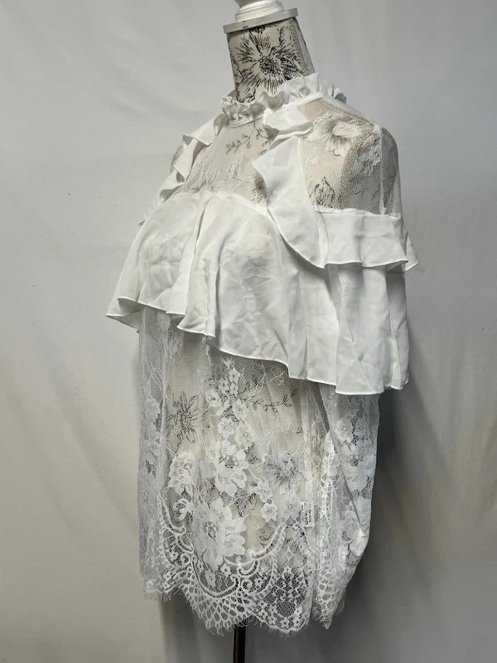 Cherry Koko | S | White Lace Long Sleeve Blouse