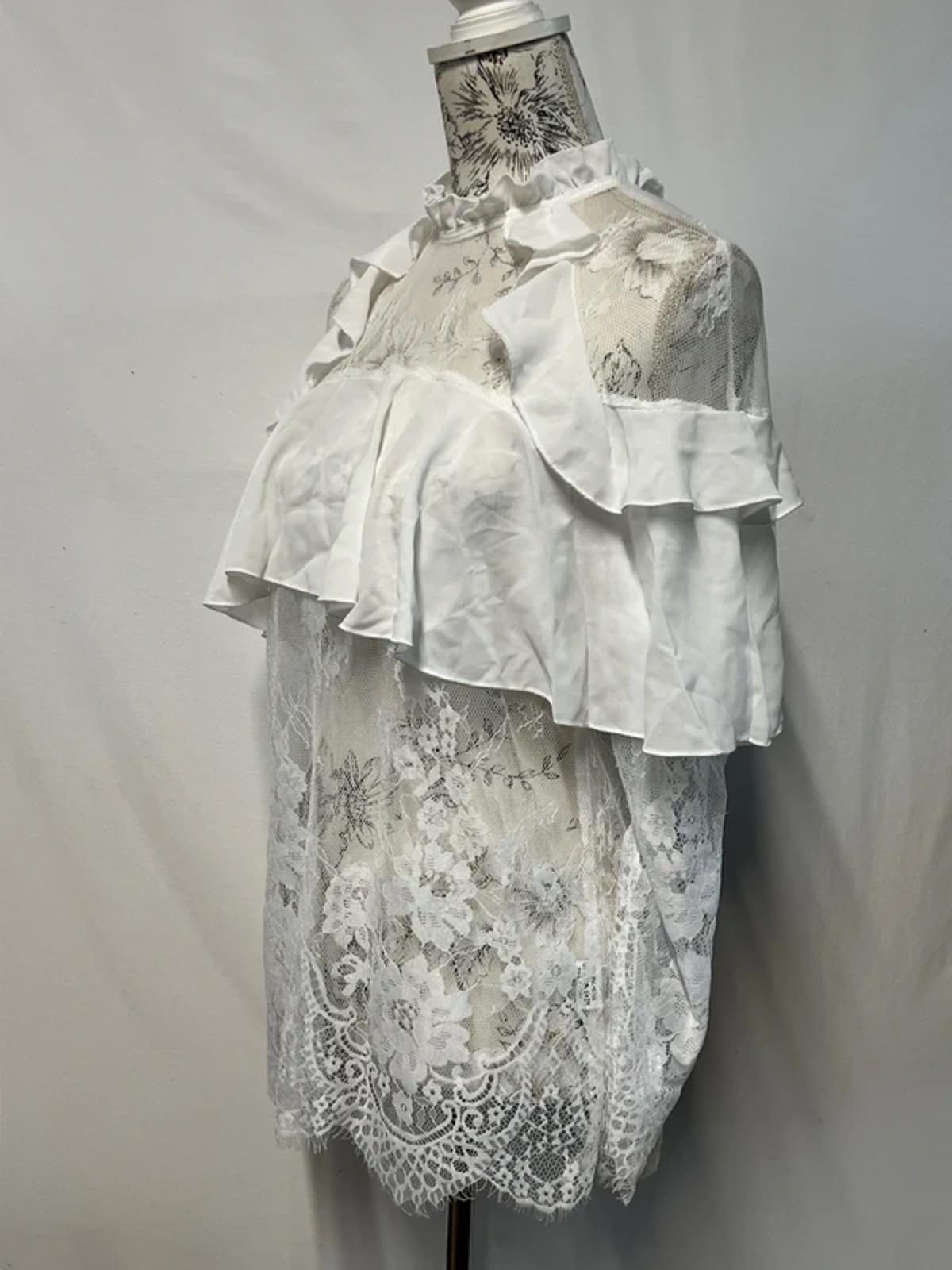 Cherry Koko | S | White Lace Long Sleeve Blouse