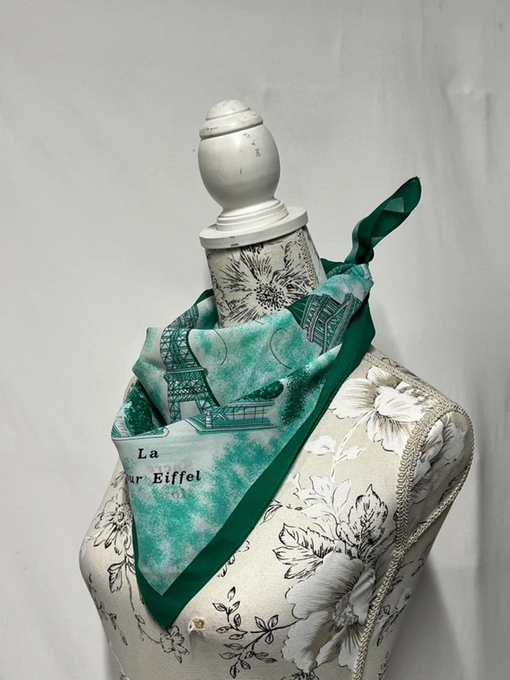 Ladies Paris Themed Necktie/Bandanna | Green