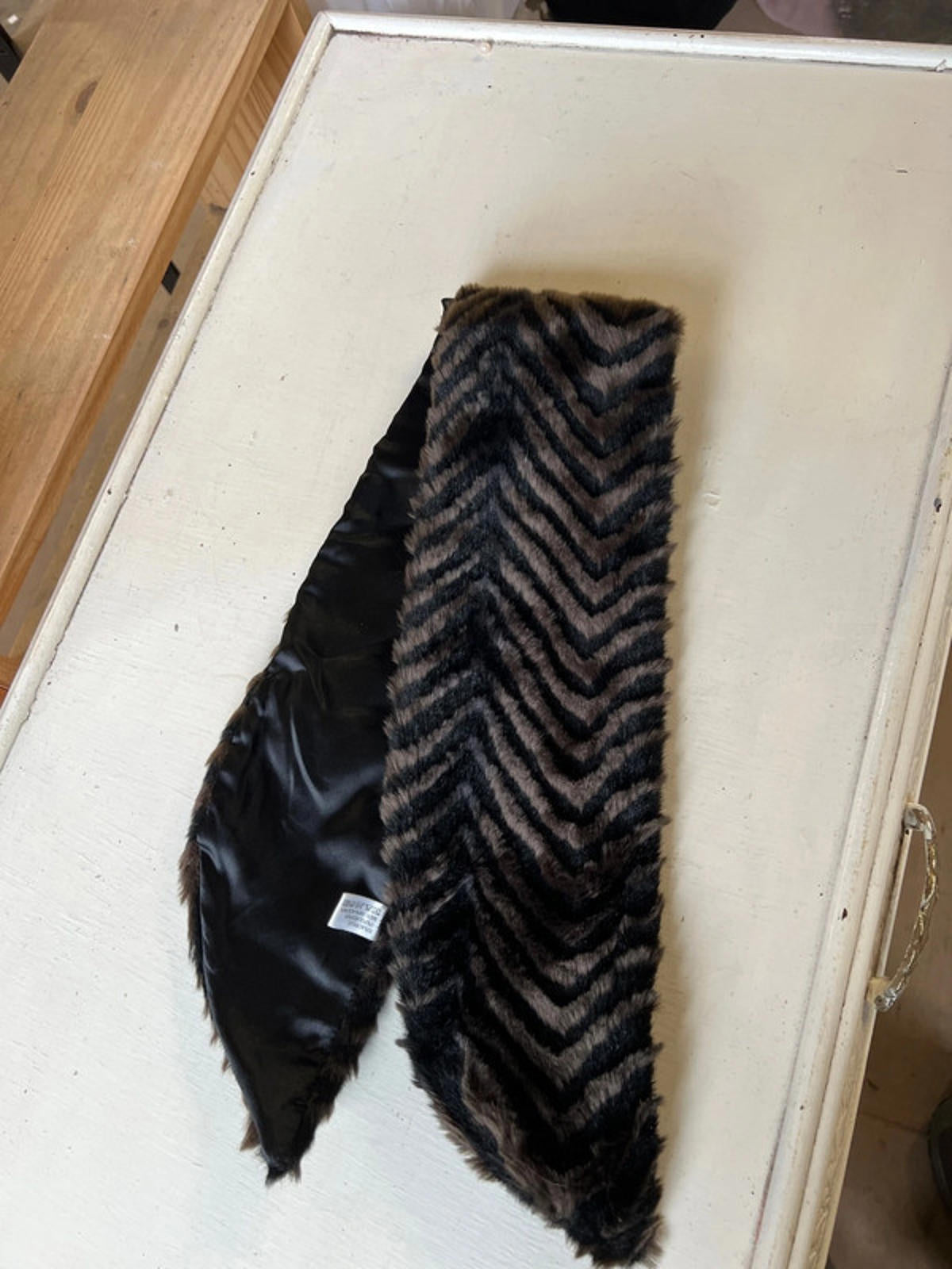 Chocolate brown ribbed faux fur trim liner