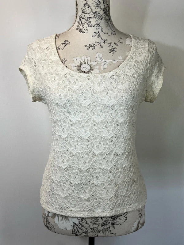 Kaliko | Size 12 | White/cream crochet embellished top