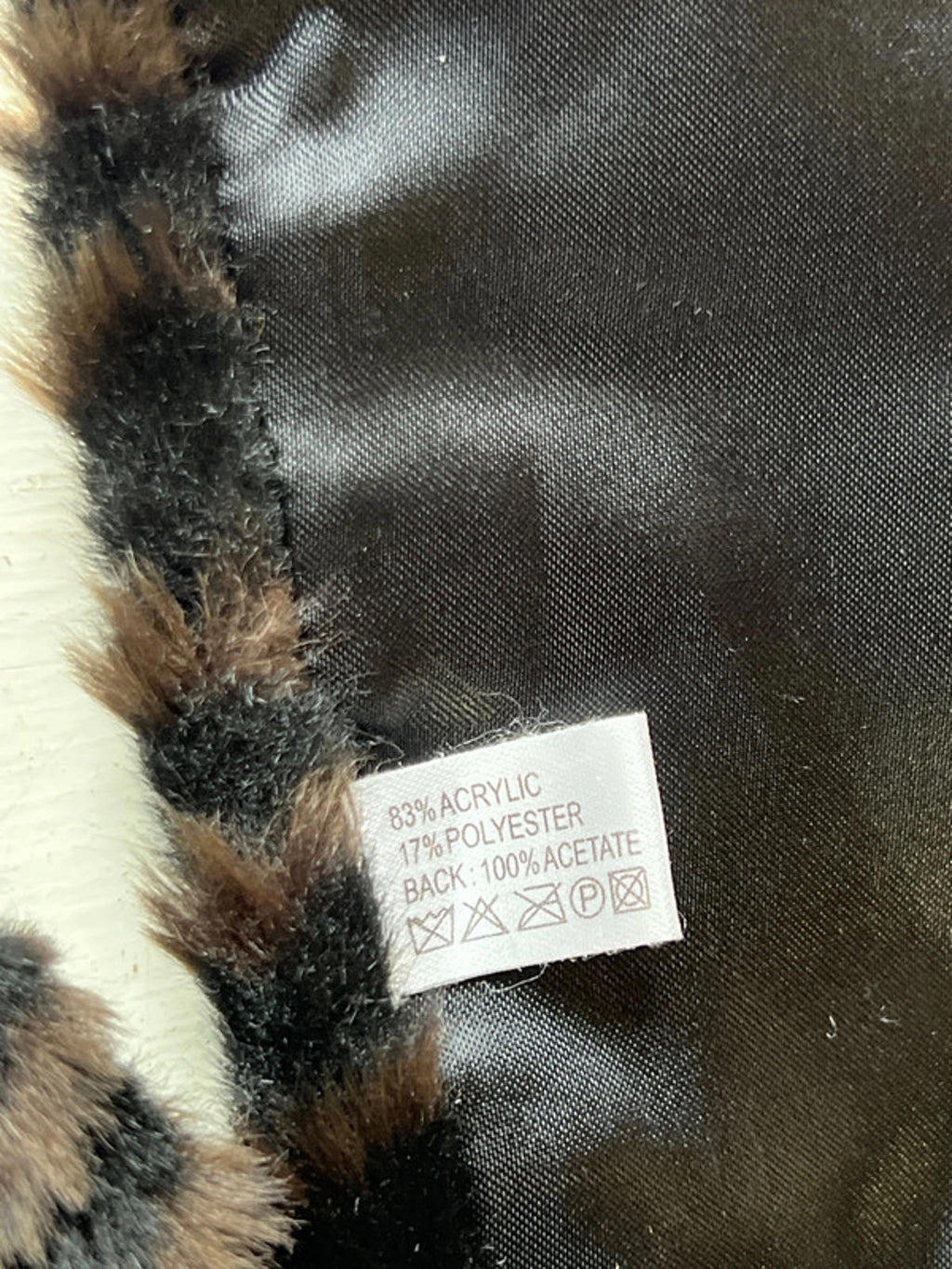 Chocolate brown ribbed faux fur trim liner