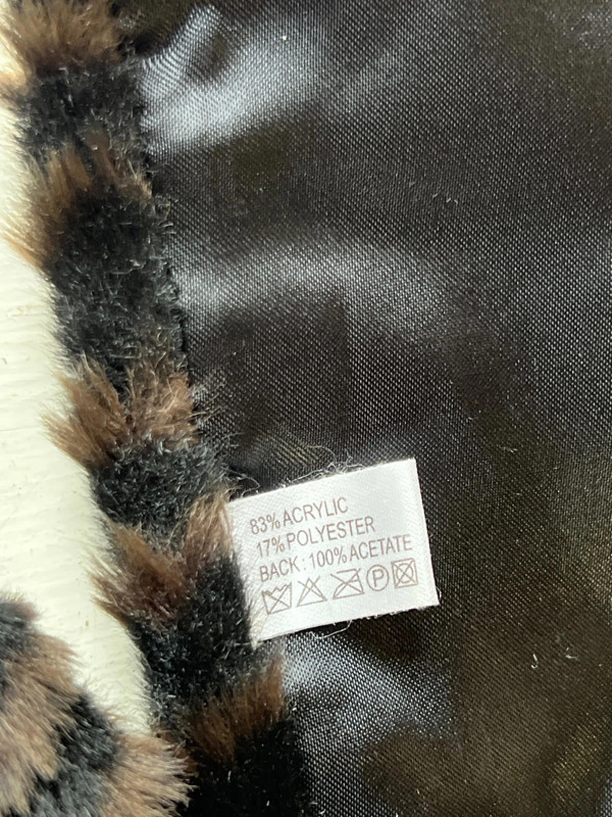 Chocolate brown ribbed faux fur trim liner