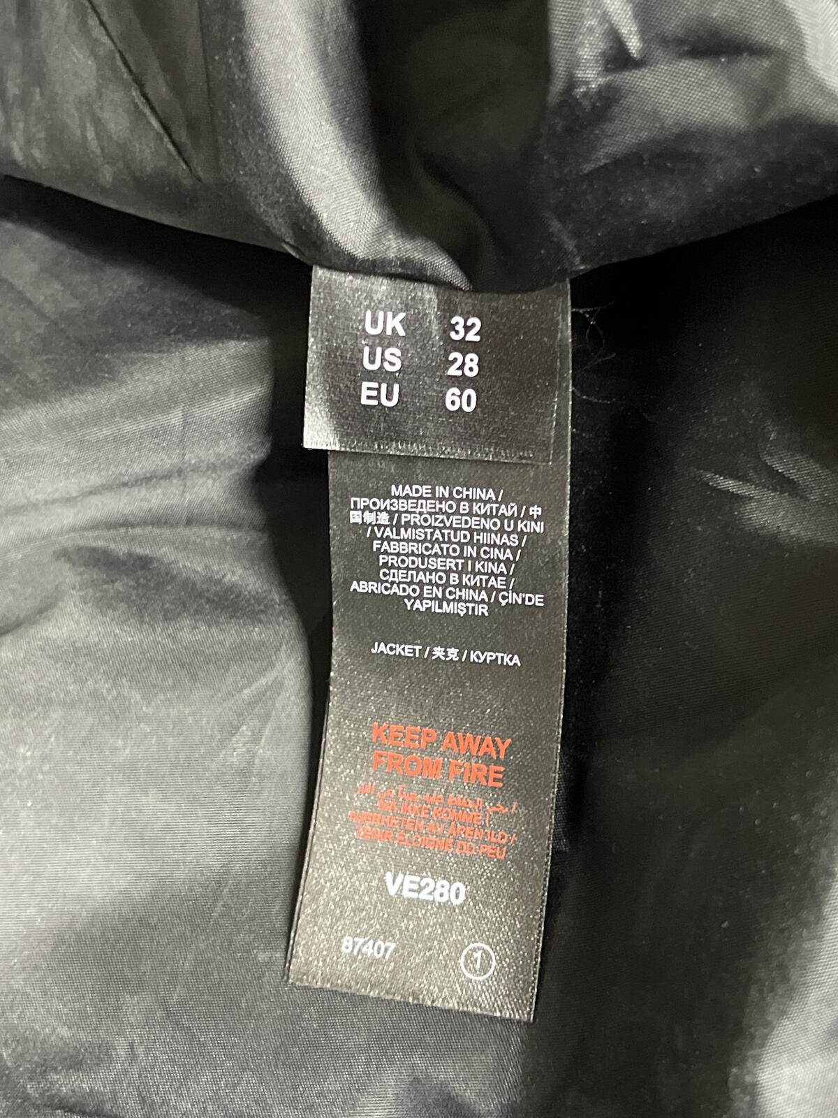 Snowdonia | Size 32 | Black Puffer Jacket | Brand New With Tags