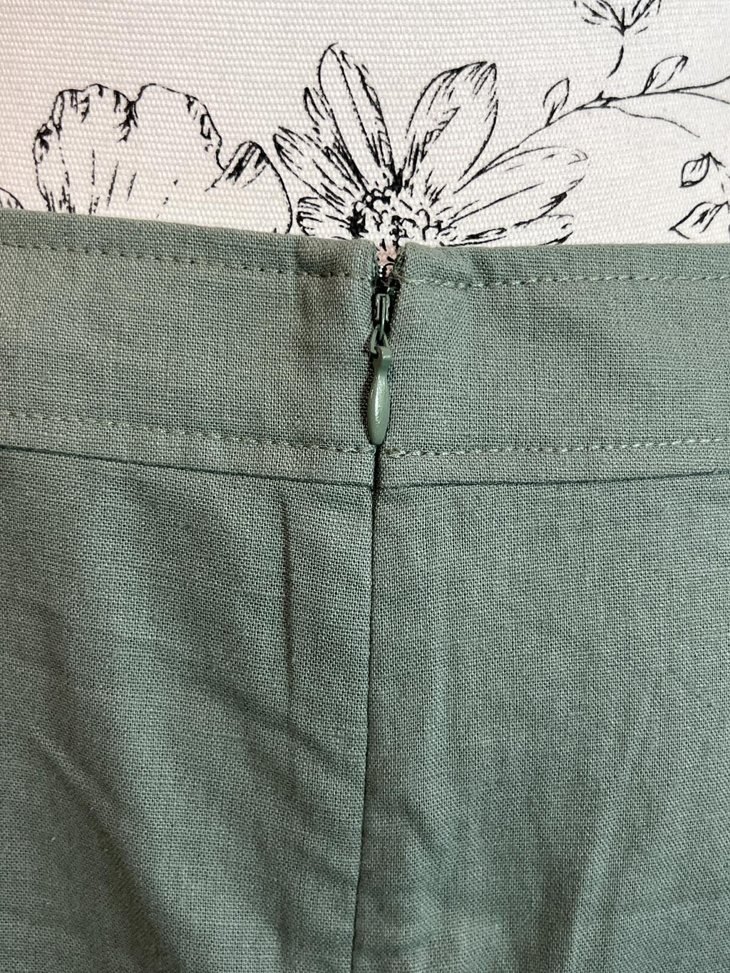 Principles | Size 12 | Sage Linen Skirt
