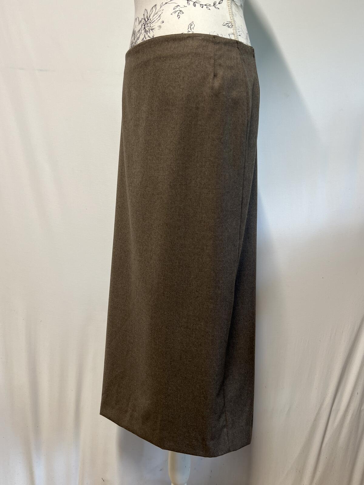 Vintage brown skirt | Size 14 |  82cm long