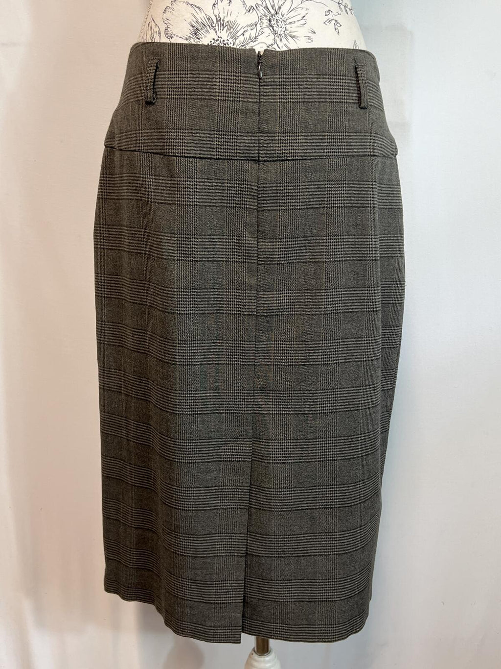 George | Size 14 | Dogtooth patterned pencil skirt