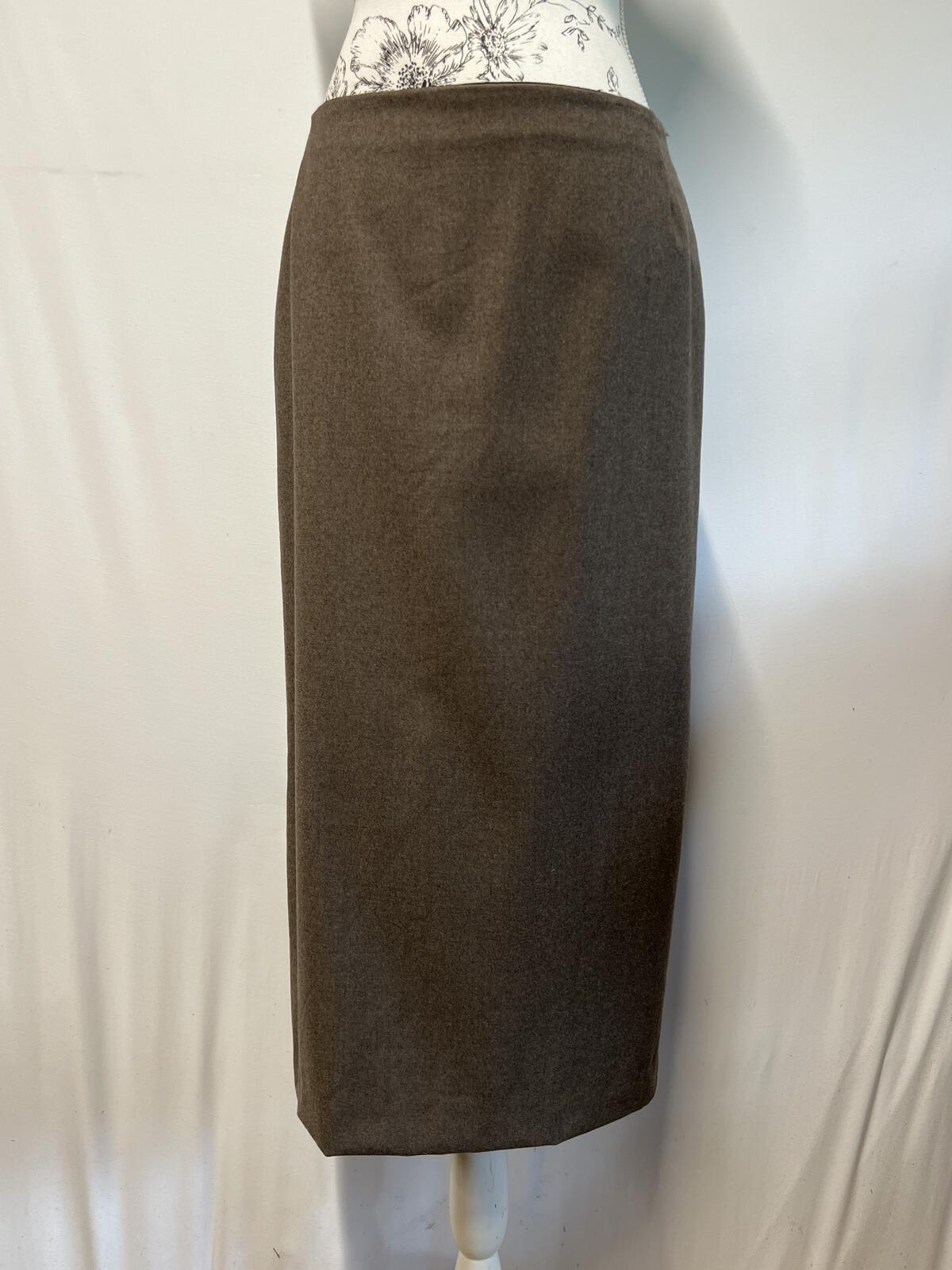 Vintage brown skirt | Size 14 |  82cm long