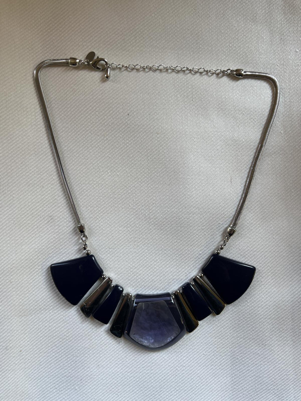 Stunning purple and silver tone necklace