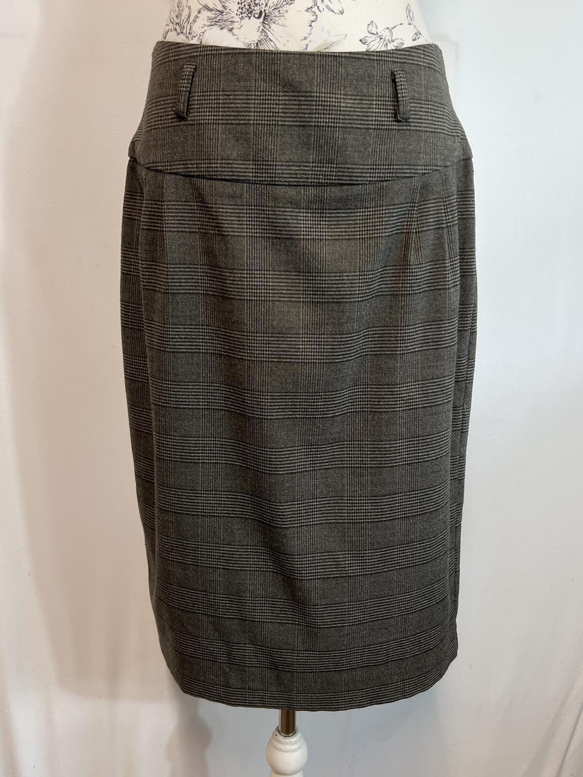 George | Size 14 | Dogtooth patterned pencil skirt